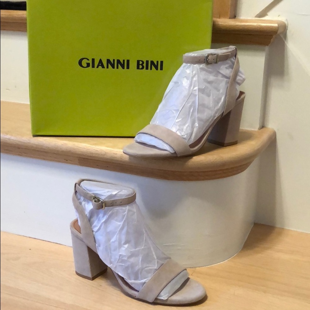 Chunk heel sandals